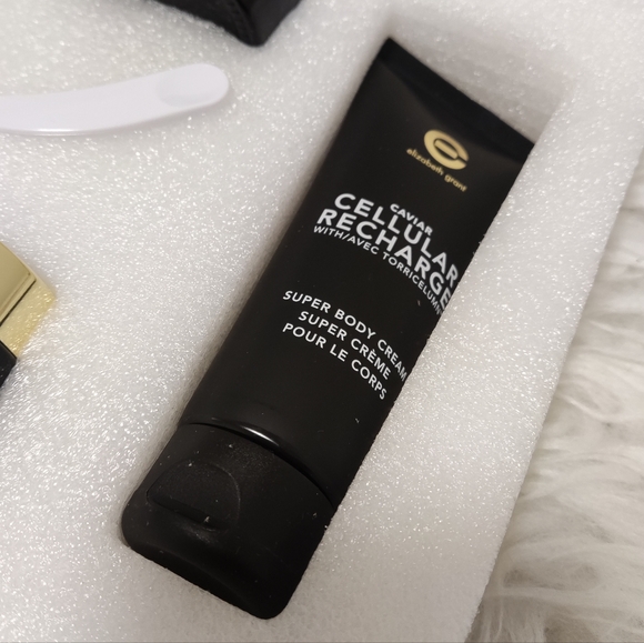 Elizabeth Grant skincare set (4 items) - Picture 14 of 14